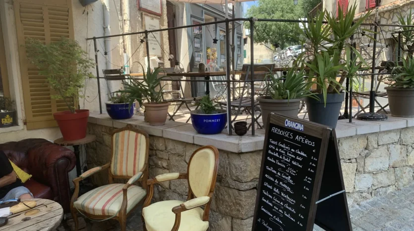 Brasserie à vendre – Callian – 40 m² – 90 000 € FAI — photo 1