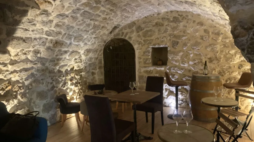 Brasserie à vendre – Callian – 40 m² – 90 000 € FAI — photo 2