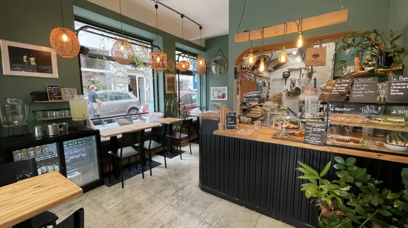 Snack / fast-food à vendre – Nice – 35 m² – 142 000 € FAI — photo 1